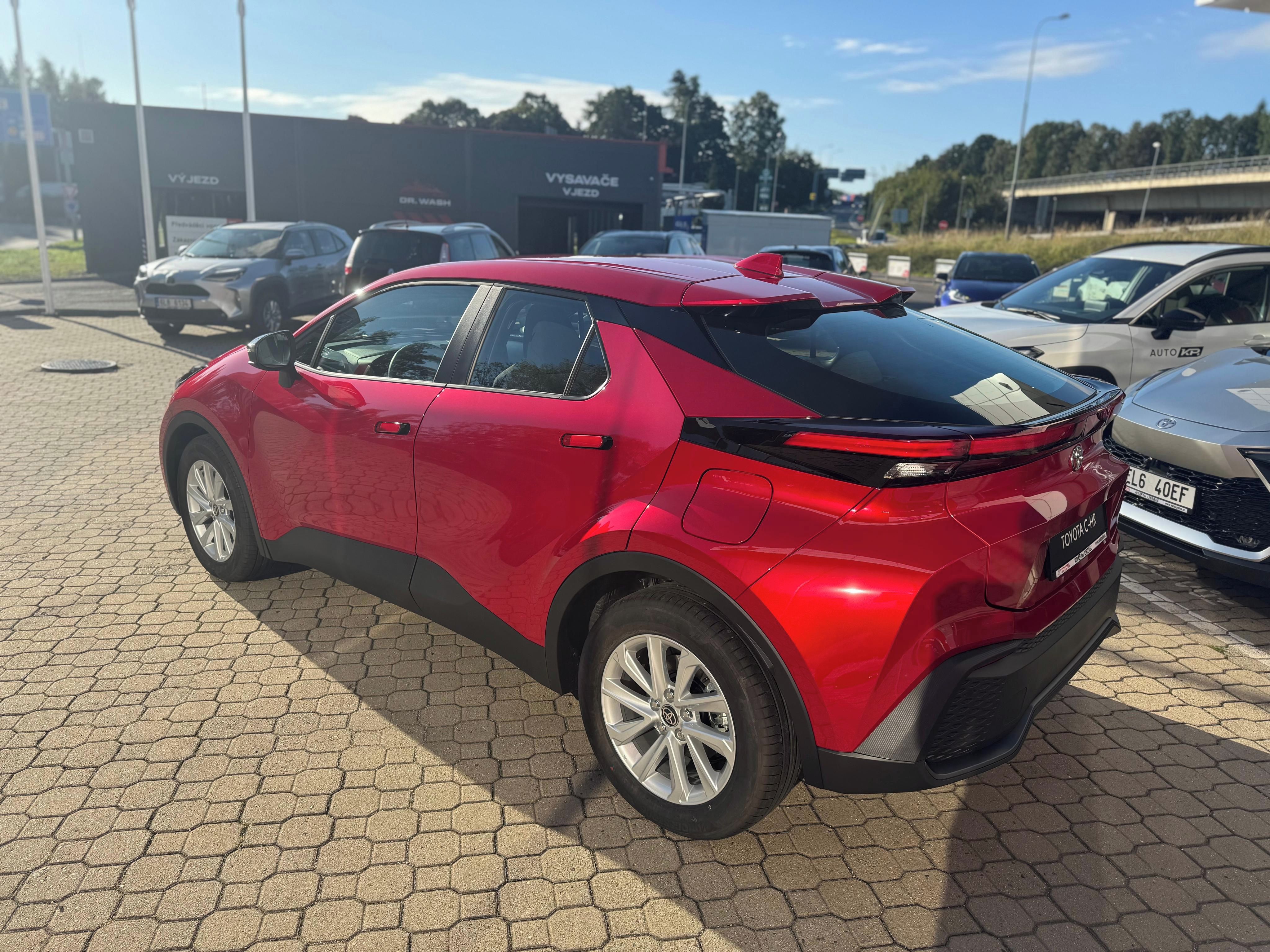 Toyota C-HR, 1,8 HEV 140k Limited Edition - fotka 4