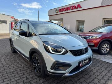 Crosstar 1.5 e:HEV Předváděcí