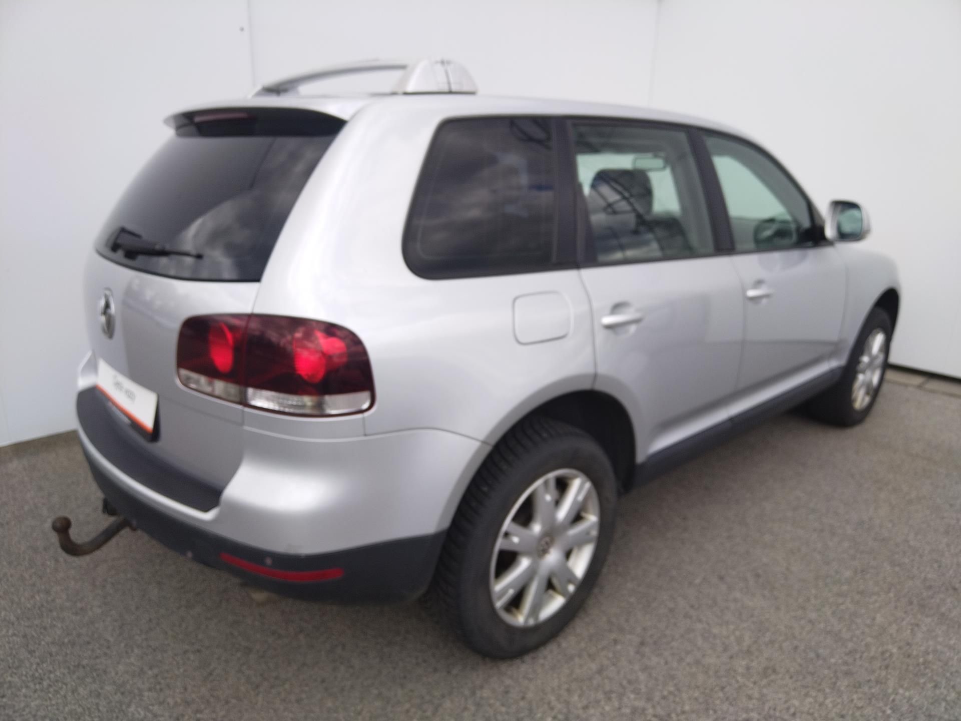 Volkswagen Touareg, 3,0 TDI - fotka 2