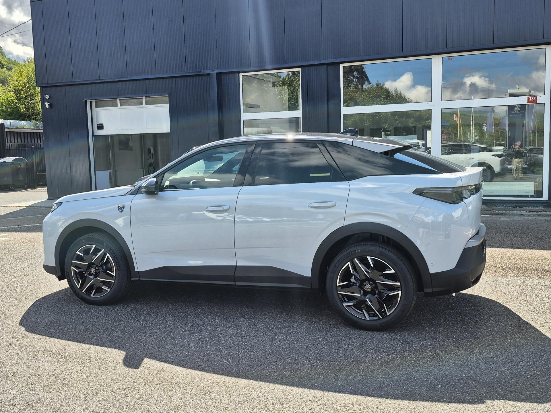 Peugeot 3008, GT Hybrid 145 e-DCS6 - fotka 3