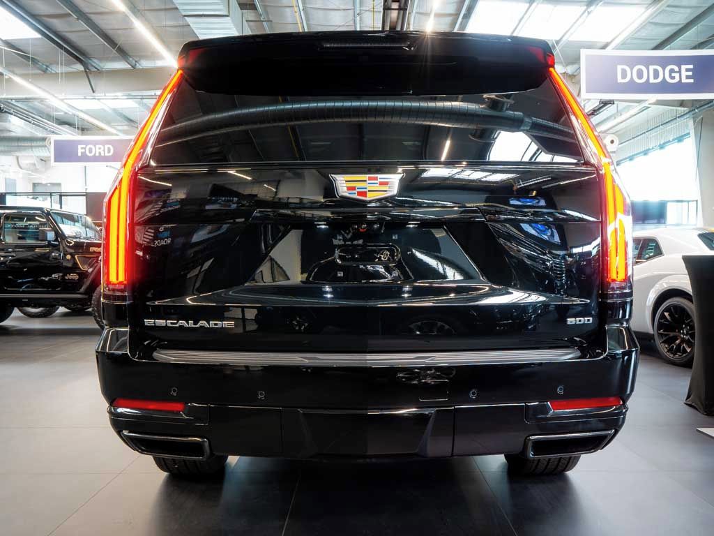 Cadillac Escalade, 6.2 ESV Sport Platinum 2025 - fotka 4