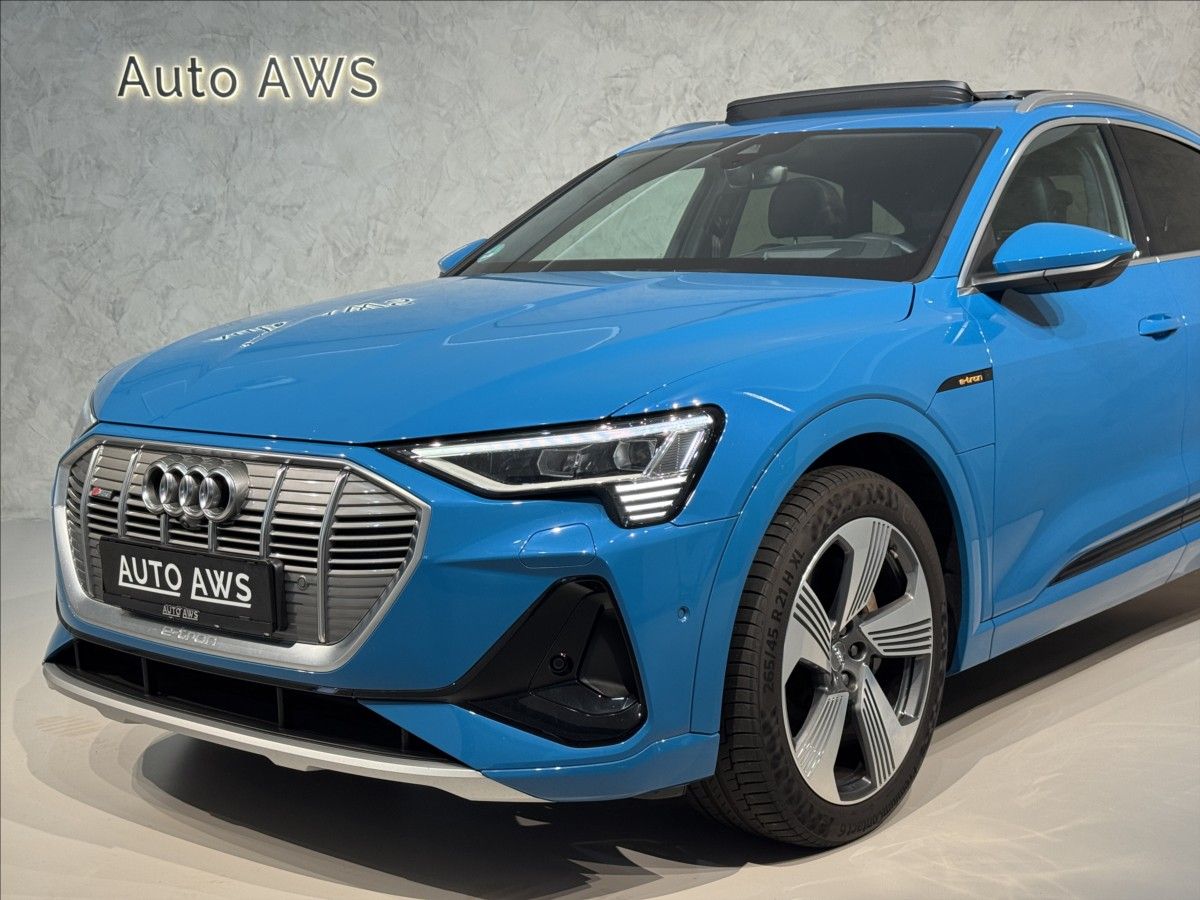 Audi e-tron, 55  300kW Sportback S-Line LED - fotka 6