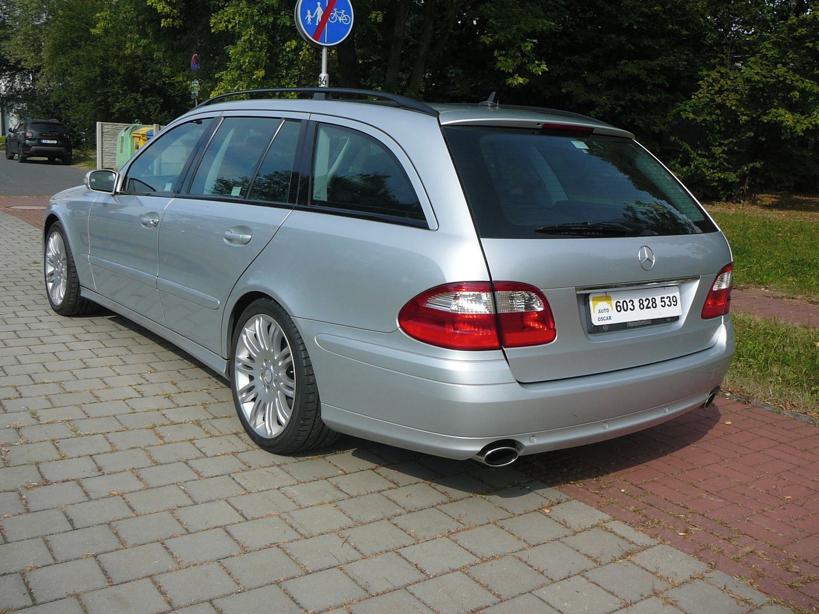 Mercedes-Benz Třídy E, E 200 KOMPRESOR 137000KM!!! - fotka 5