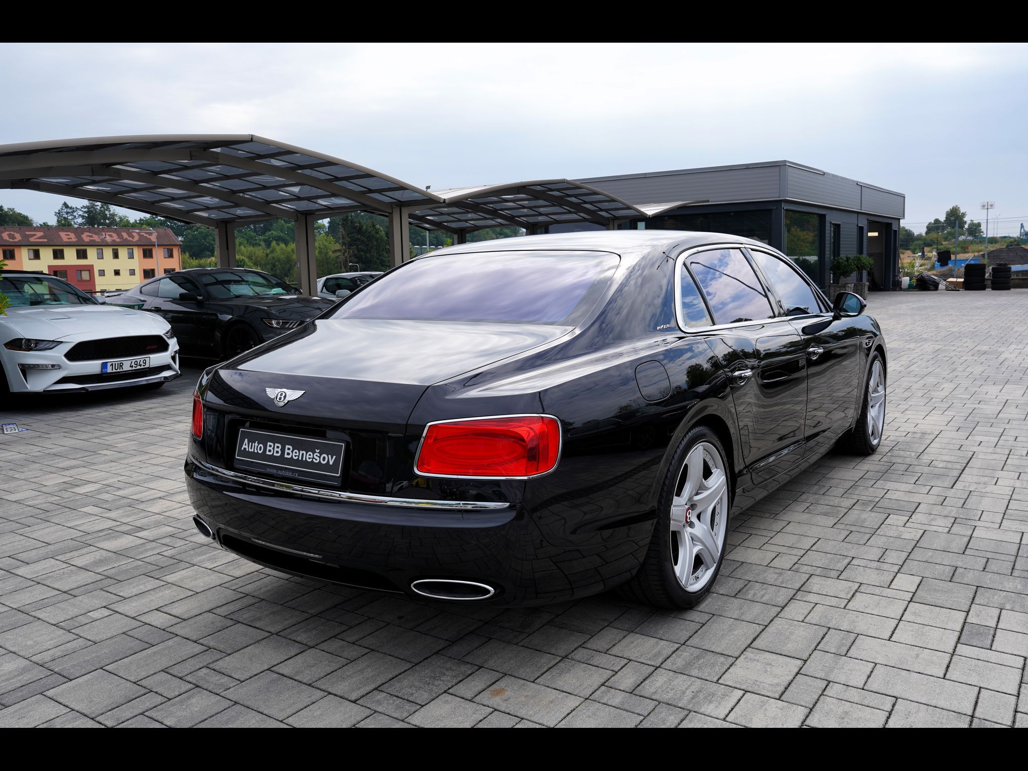 Bentley Continental Flying Spur, 6.0 W12  4x4/630 PS/21" Al - fotka 6
