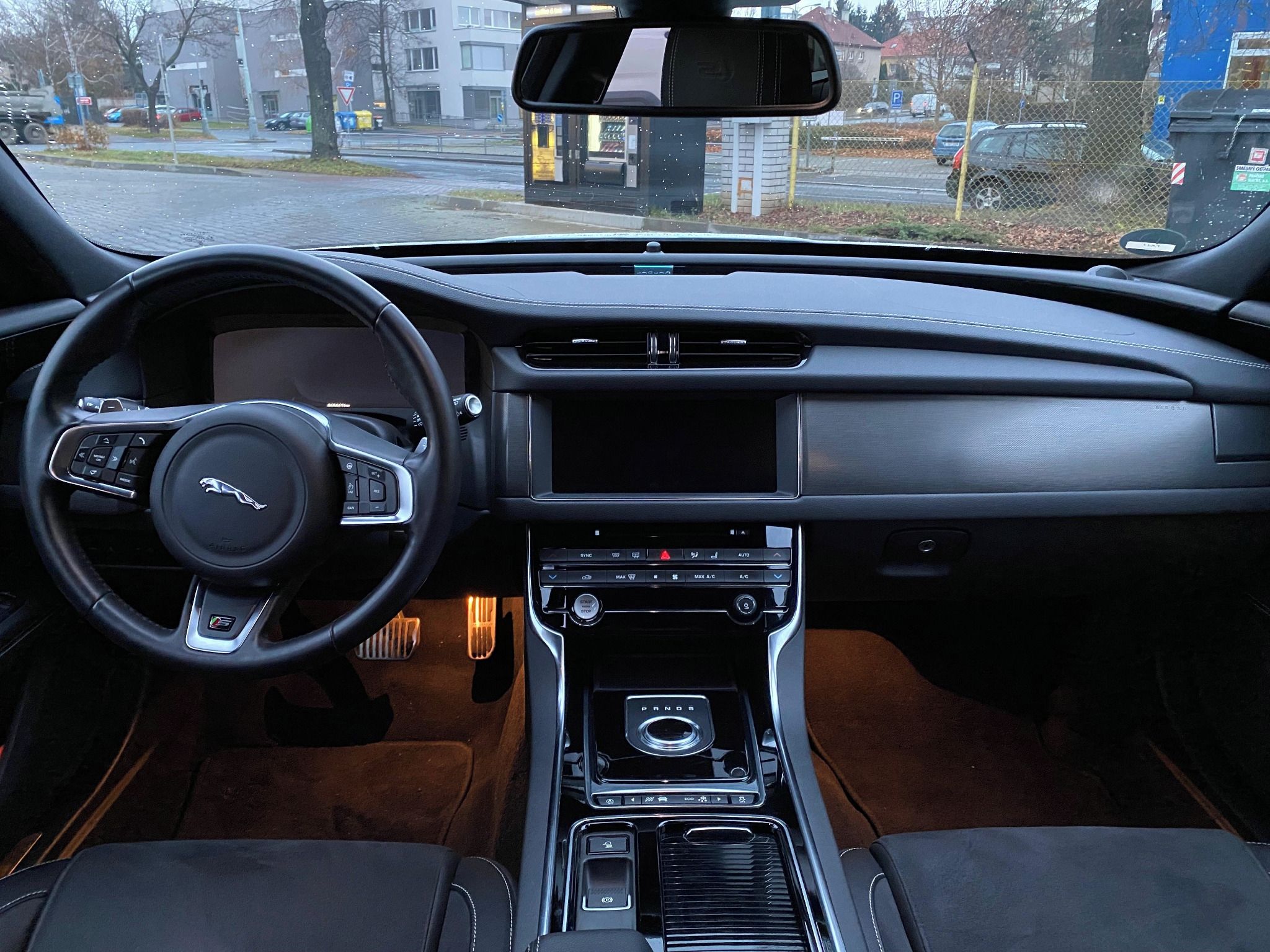 Jaguar XF, Jaguar XFS 30d sportbrake - fotka 6