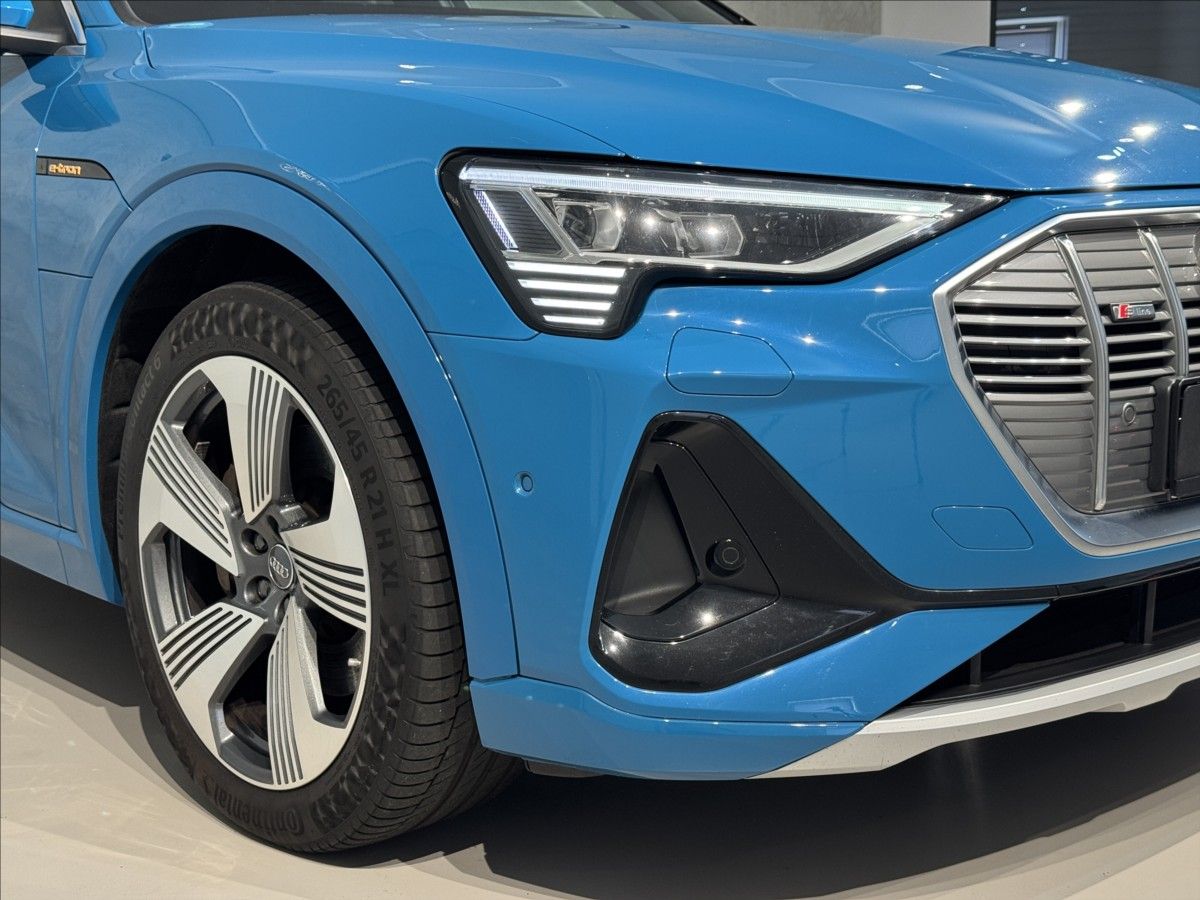 Audi e-tron, 55  300kW Sportback S-Line LED - fotka 5