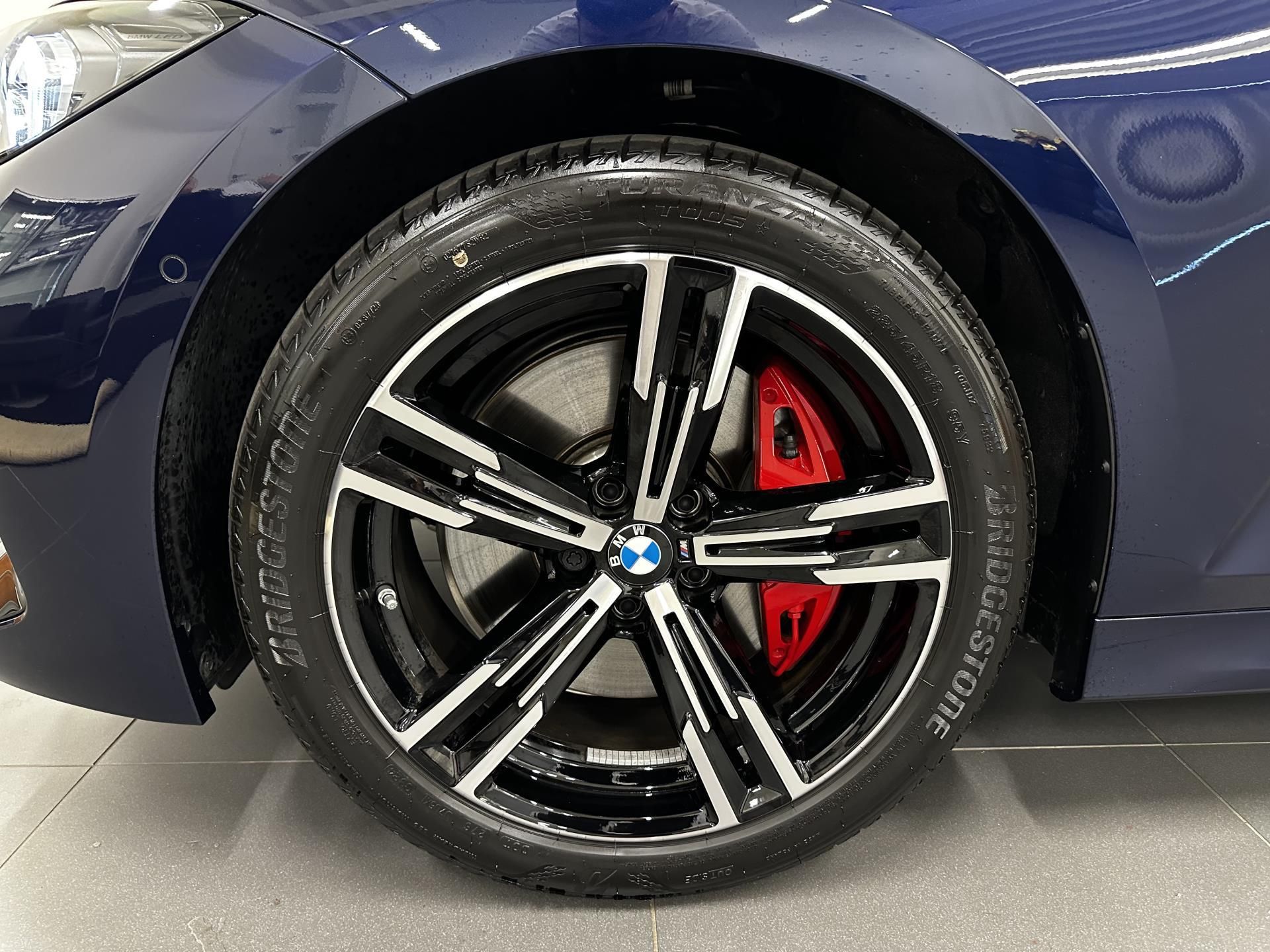 BMW Řada 3, 320D xDrive Touring M-Paket - fotka 4