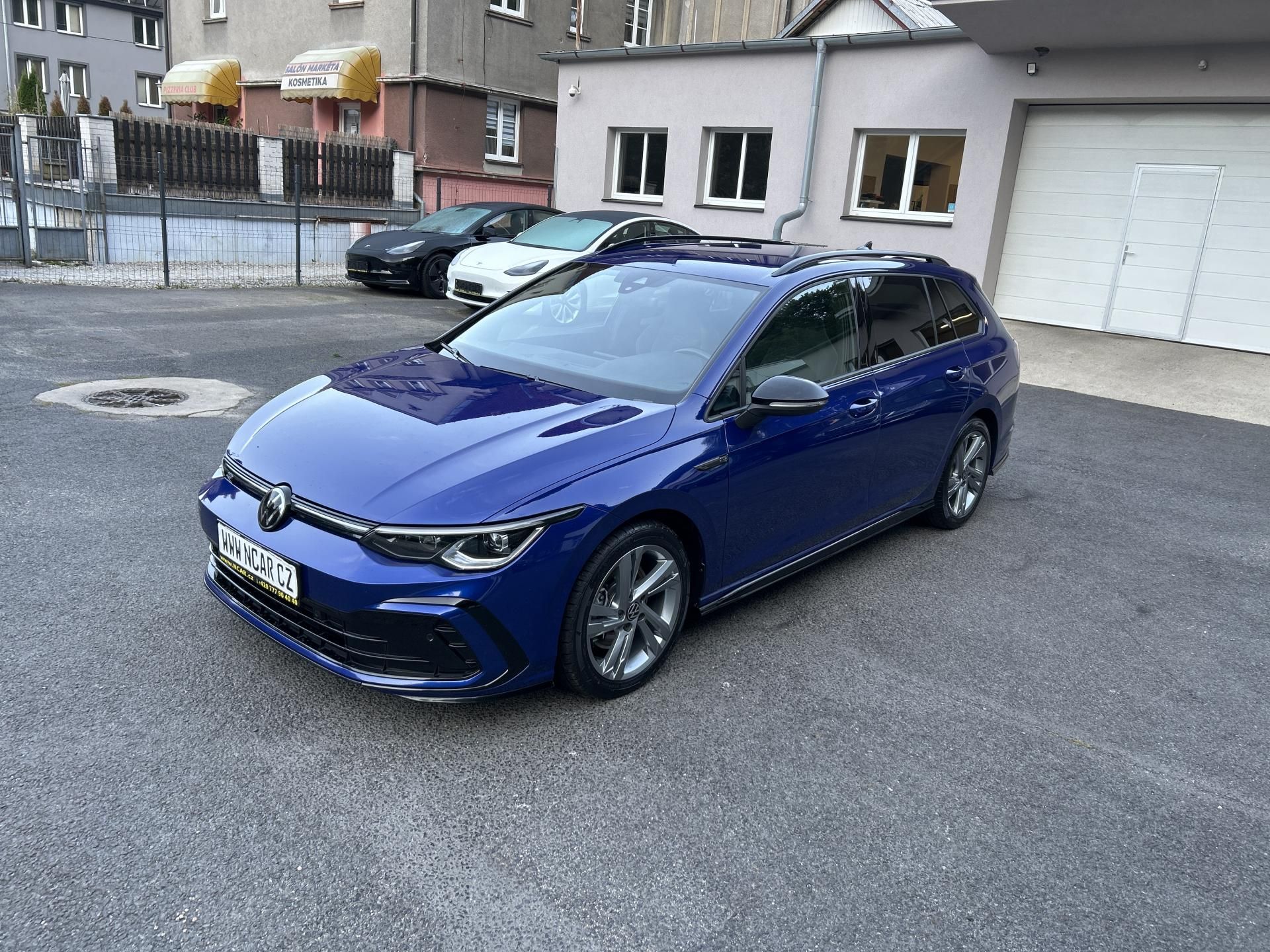 Volkswagen Golf Variant, R-LINE 2,0TDi,110kw,DSG,17ALU - fotka 2