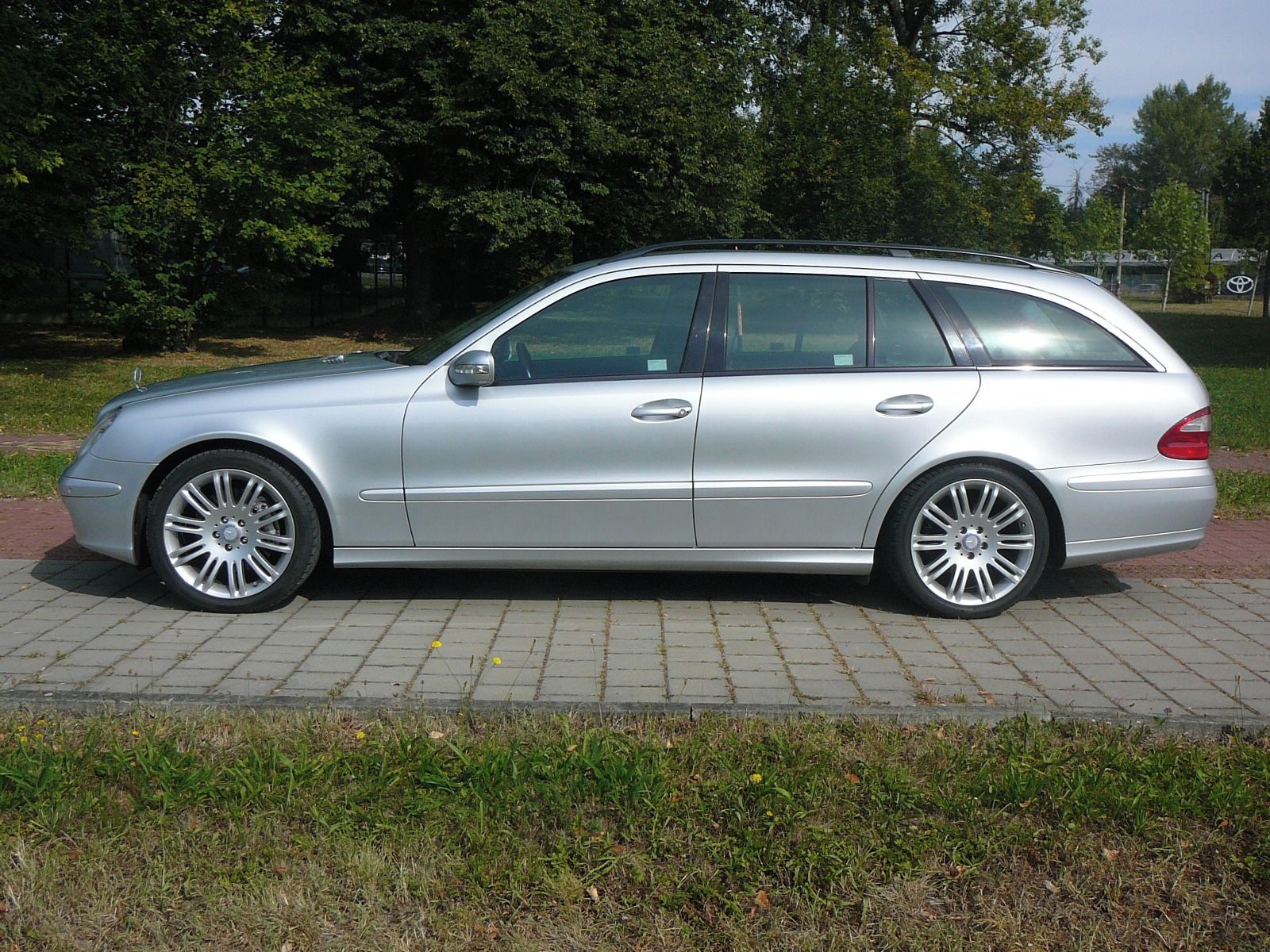 Mercedes-Benz Třídy E, E 200 KOMPRESOR 137000KM!!! - fotka 4