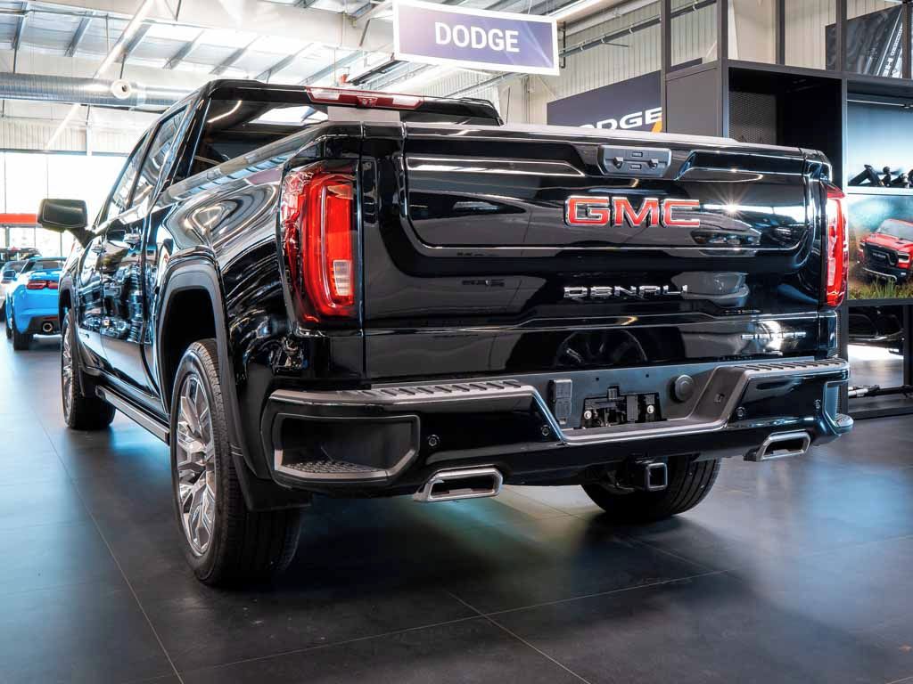 GMC Sierra, 6.2 V8 Denali Head-Up - fotka 2