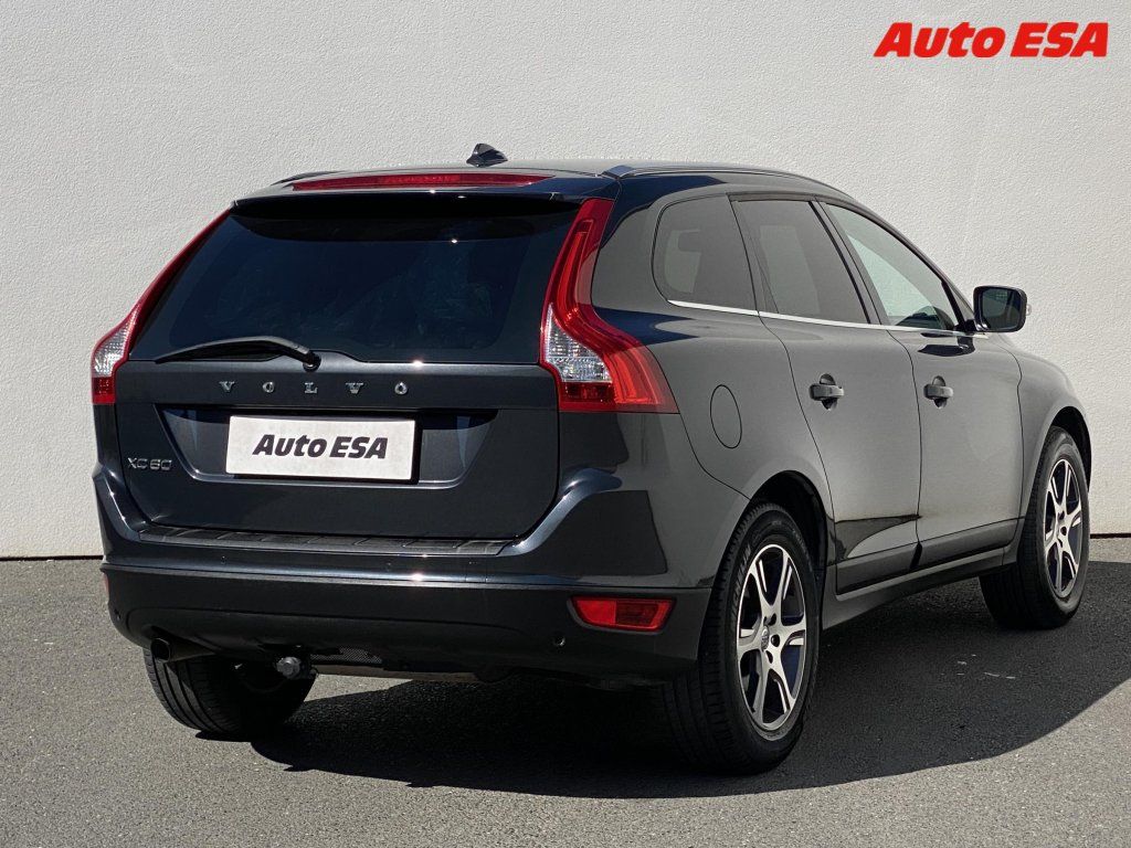 Volvo XC60, 2.0 D,Summum,bixen,+ALU - fotka 4