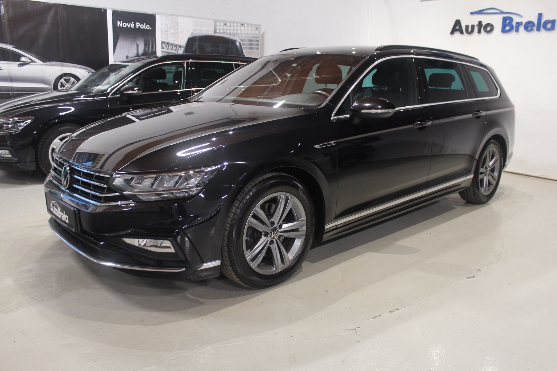 Volkswagen Passat, 2.0TDI DSG R-Line Display Navi - fotka 6