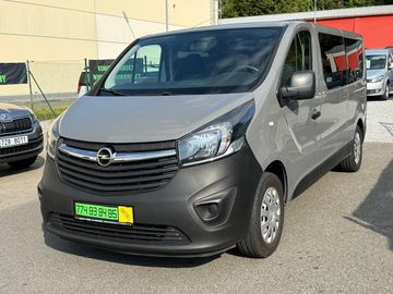 1,6 CDTI BITURBO - 9 míst