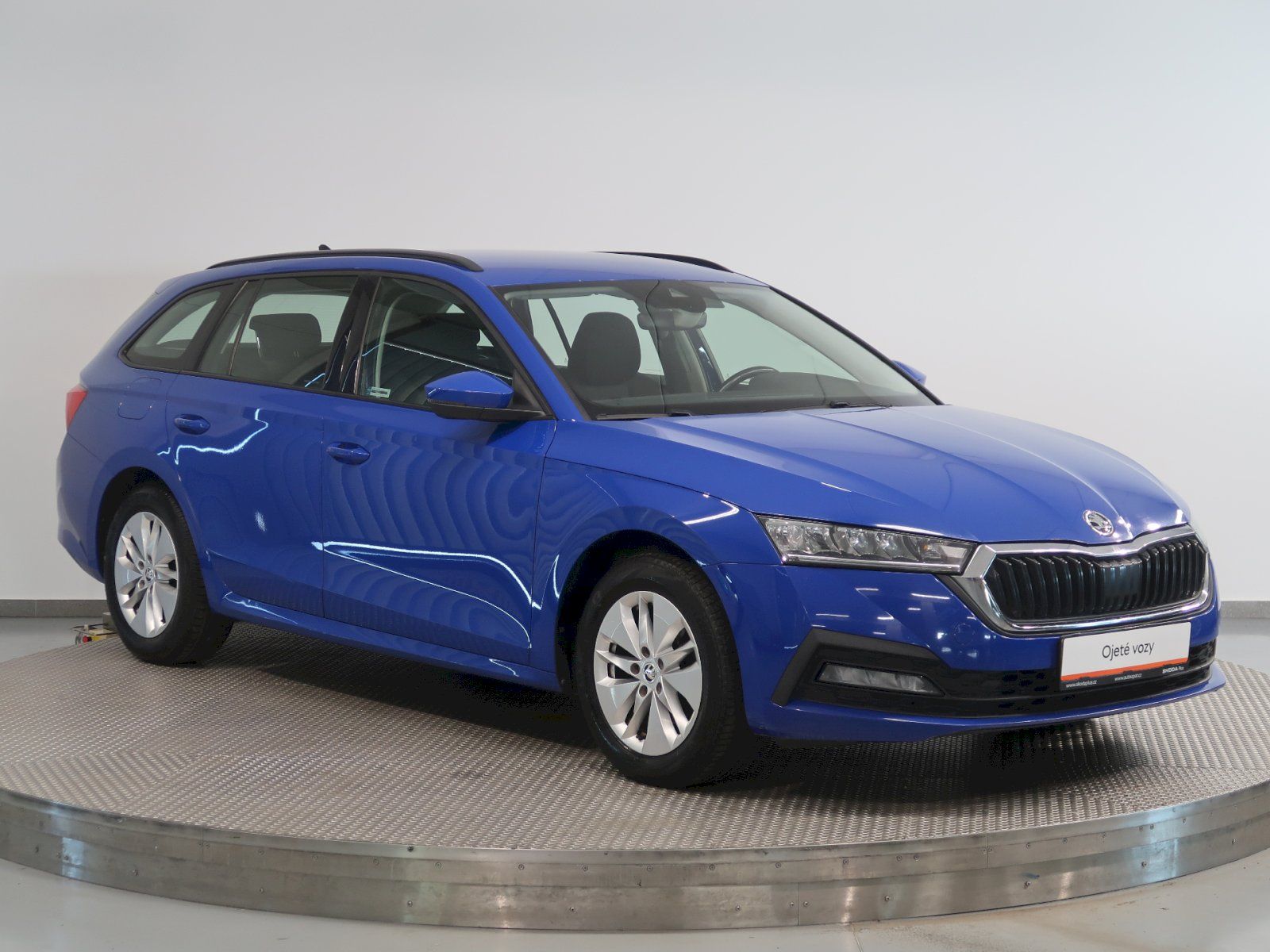 Škoda Octavia, AMBITION 2.0TDI 85KW 2 x KOLA - fotka 6