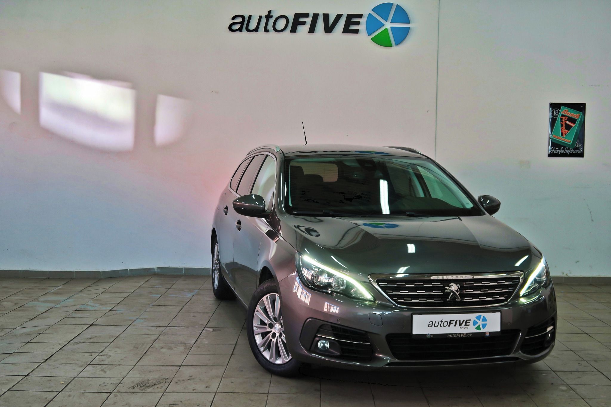 Peugeot 308, SW 1.2 81kW,DPH,CARPLAY,ZÁRUKA