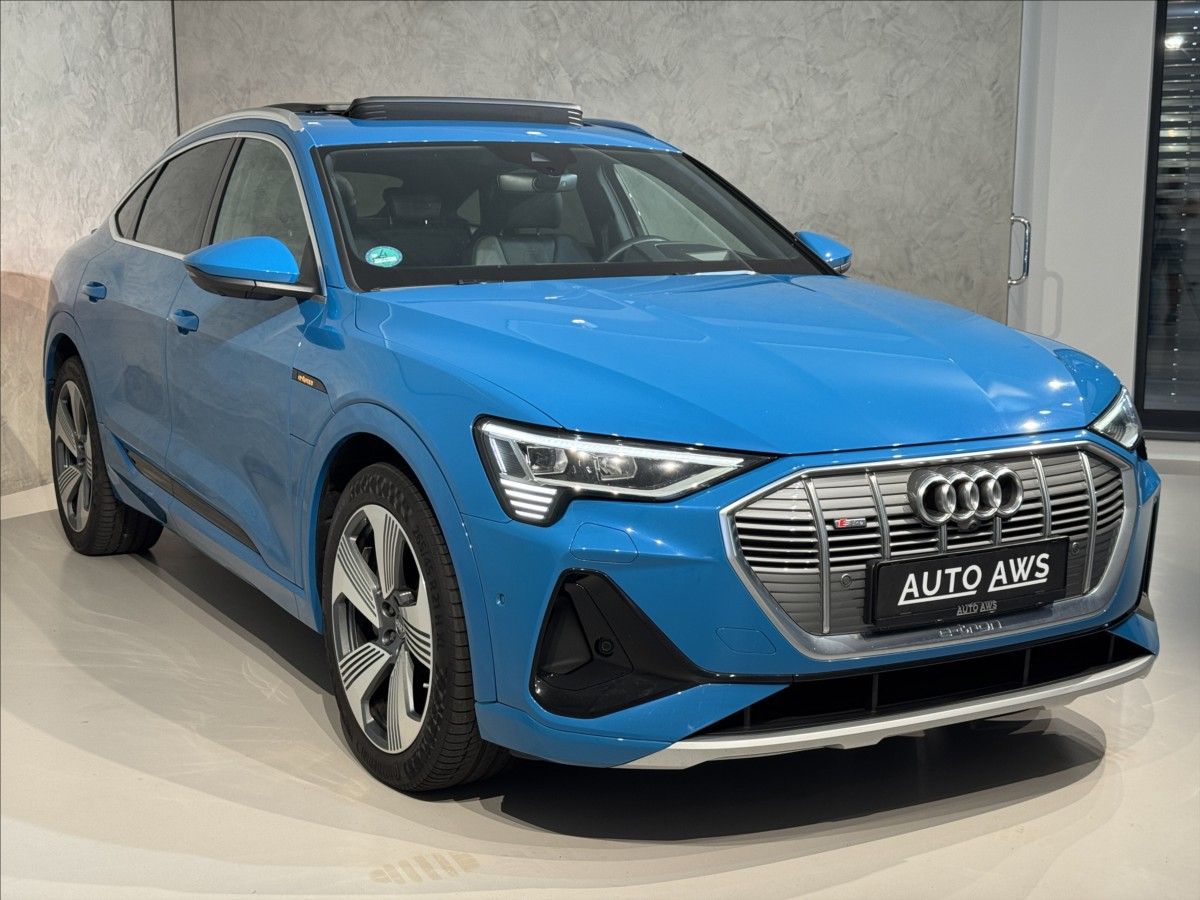 Audi e-tron, 55  300kW Sportback S-Line LED - fotka 4