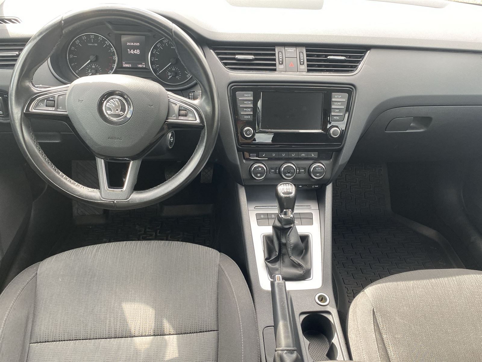 Škoda Octavia, Combi 2.0 TDI Style - fotka 5