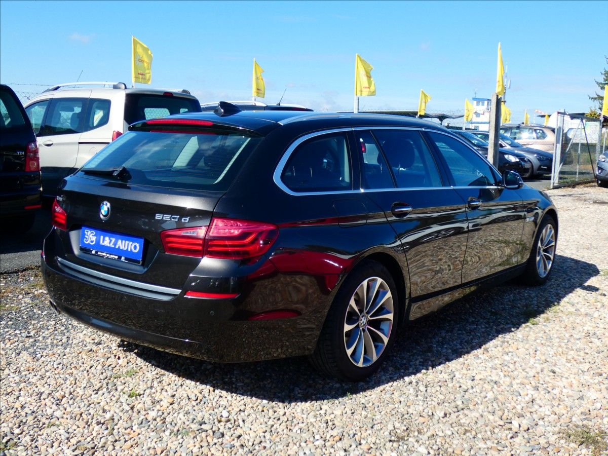 BMW Řada 5, 2,0 520 D Xdrive - fotka 4