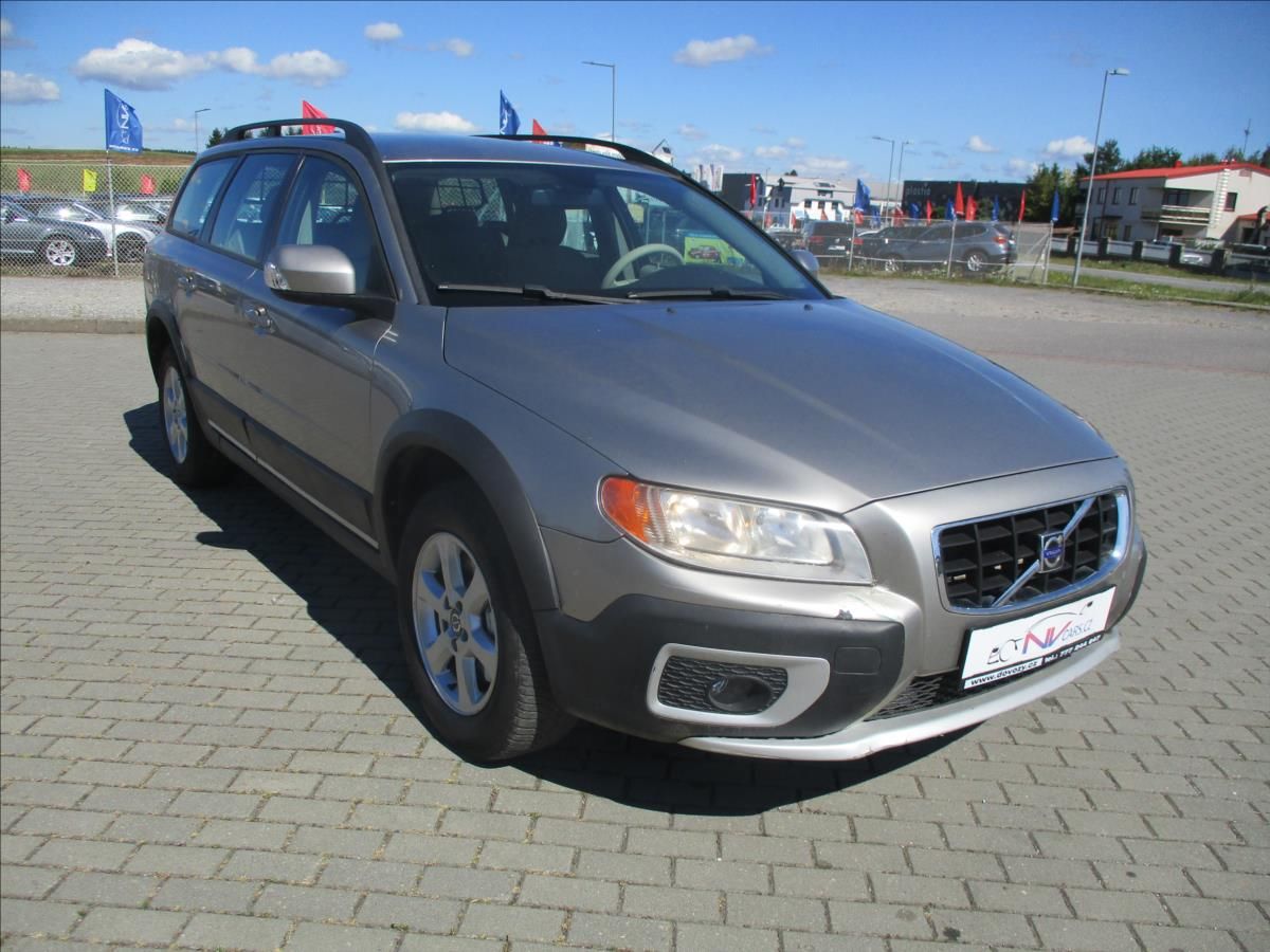 Volvo XC70, 2,4 D5 151kw AWD Momentum Kine - fotka 6