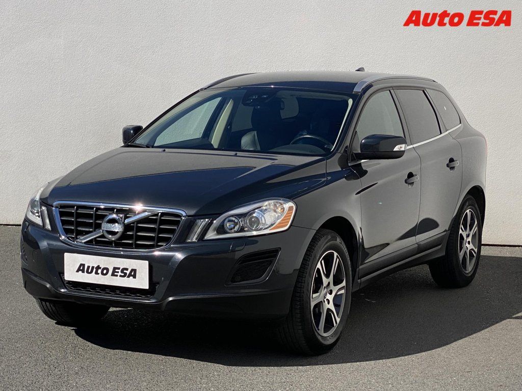 Volvo XC60, 2.0 D,Summum,bixen,+ALU - fotka 3