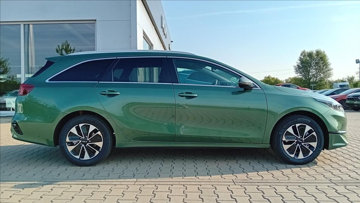 Kia Cee´d, 1,5 SW T-GDi TOP - fotka 4