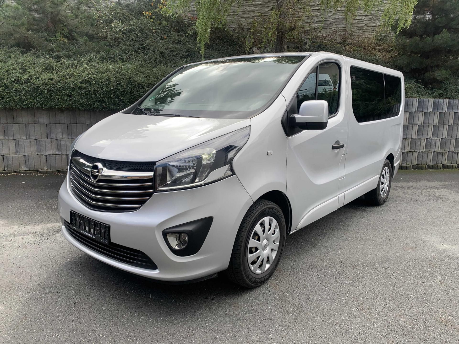 Opel Vivaro, 1.6 BiTurbo 9-MÍST 177.000KM - fotka 2