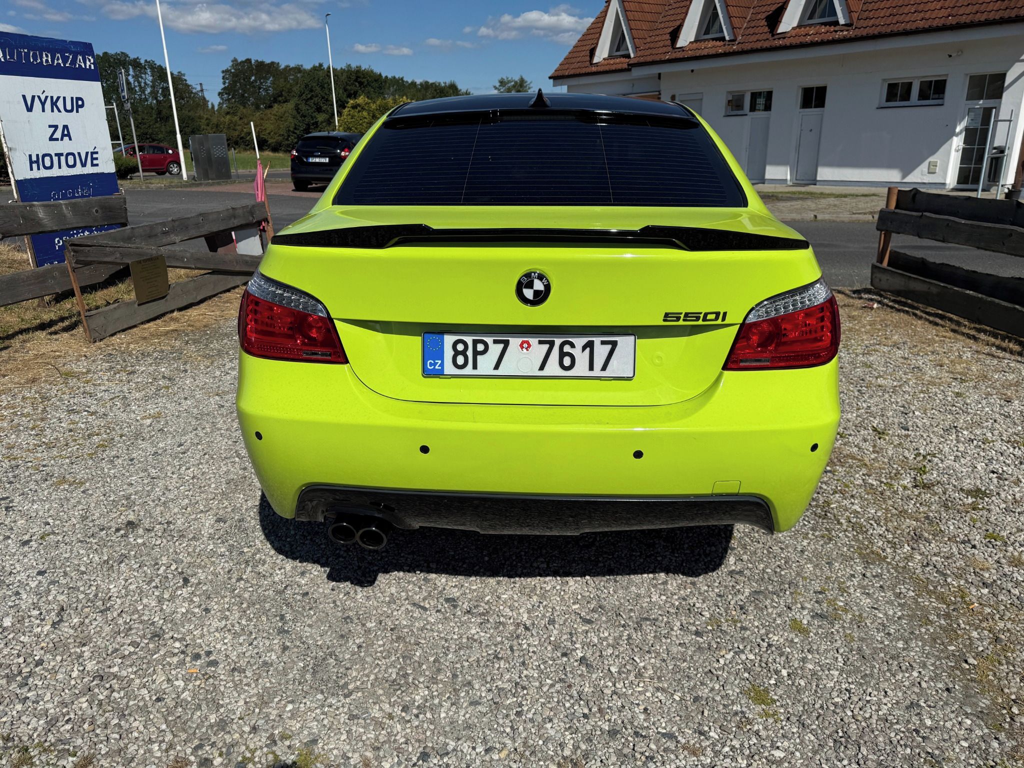 BMW Řada 5, 550i 270 KW Velmi pěkné - fotka 5
