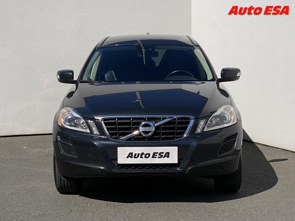 Volvo XC60, 2.0 D,Summum,bixen,+ALU - fotka 2