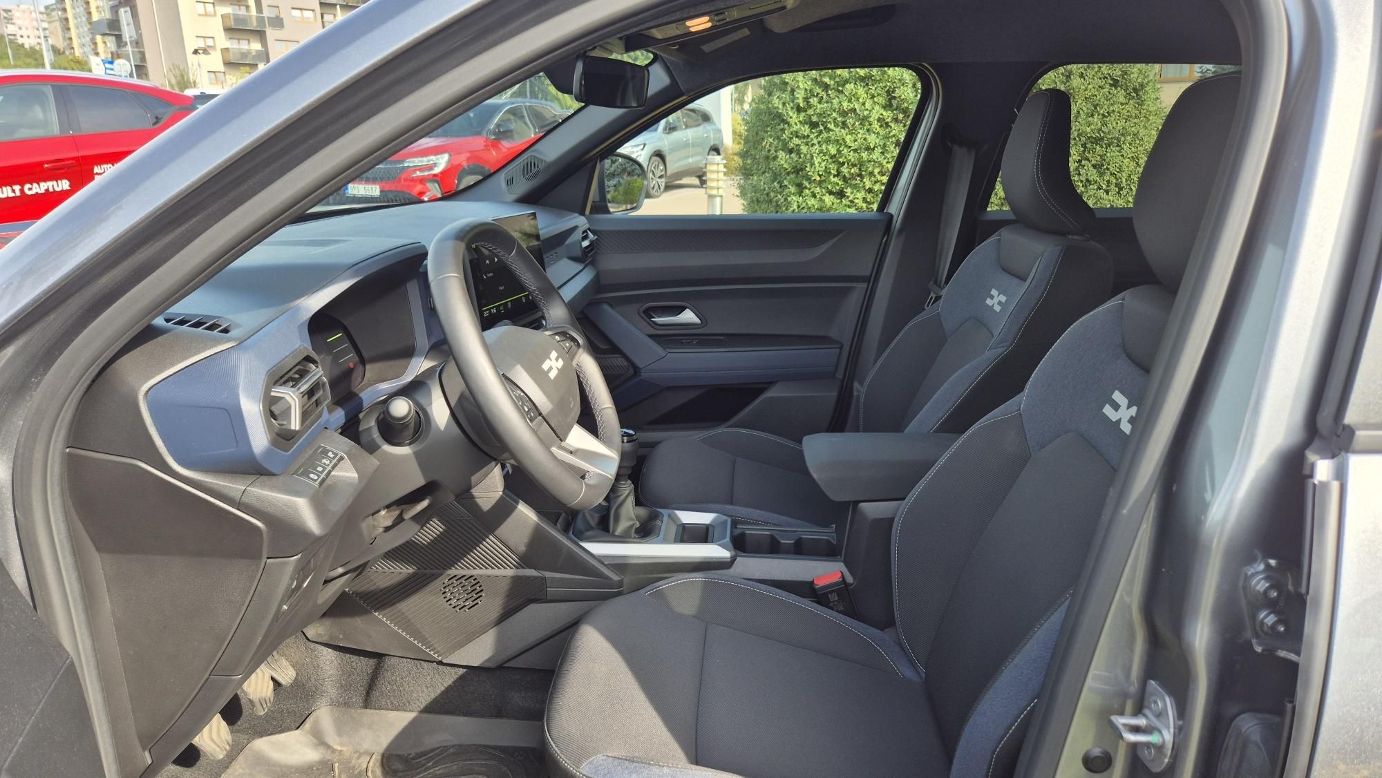 Dacia Duster, Journey TCE 130 - fotka 6