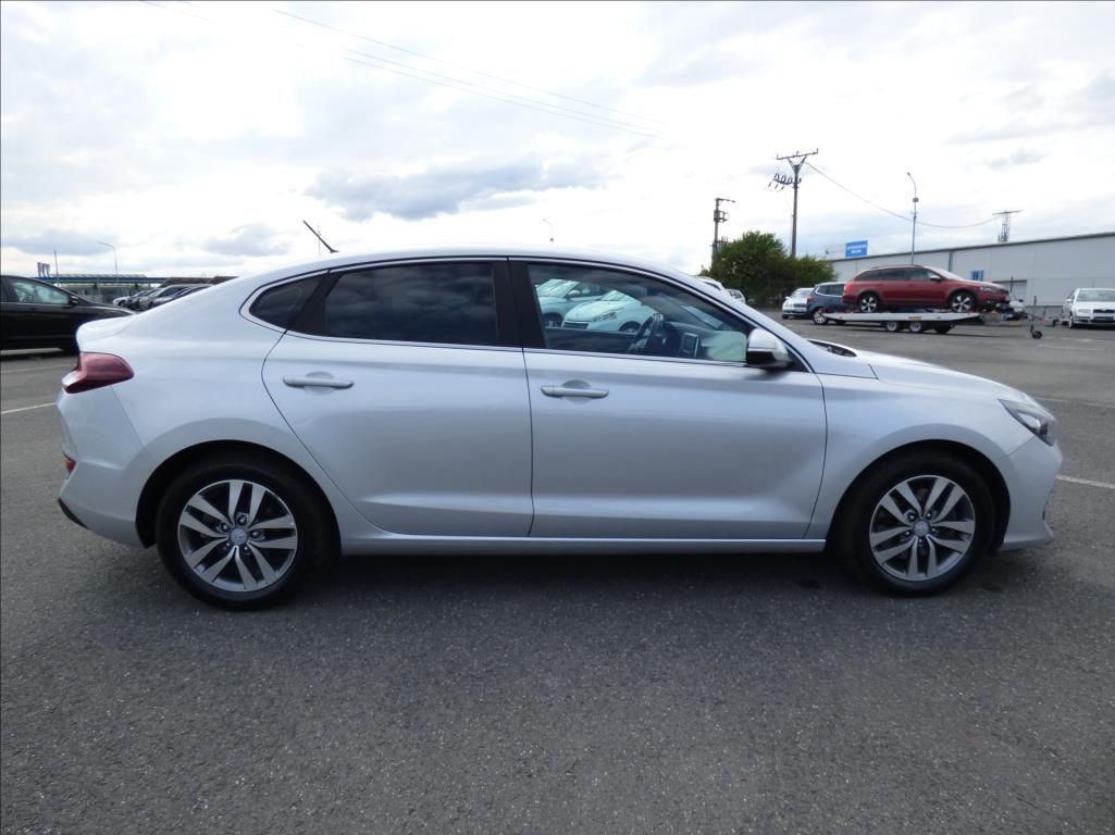 Hyundai i30, 1,6 CRDi,100kW,koupeno ČR,Klim - fotka 2