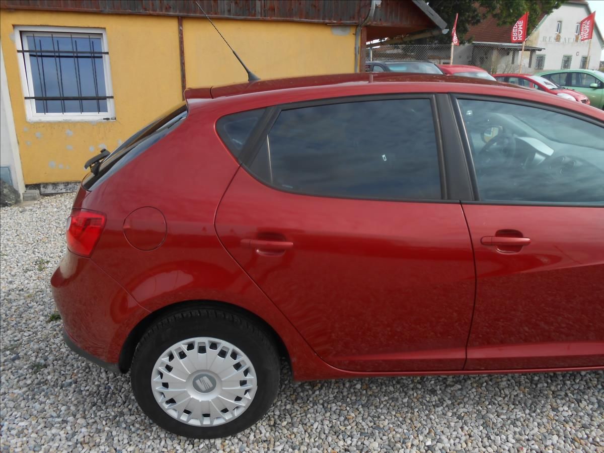 Seat Ibiza, 1,4 63Kw - fotka 5