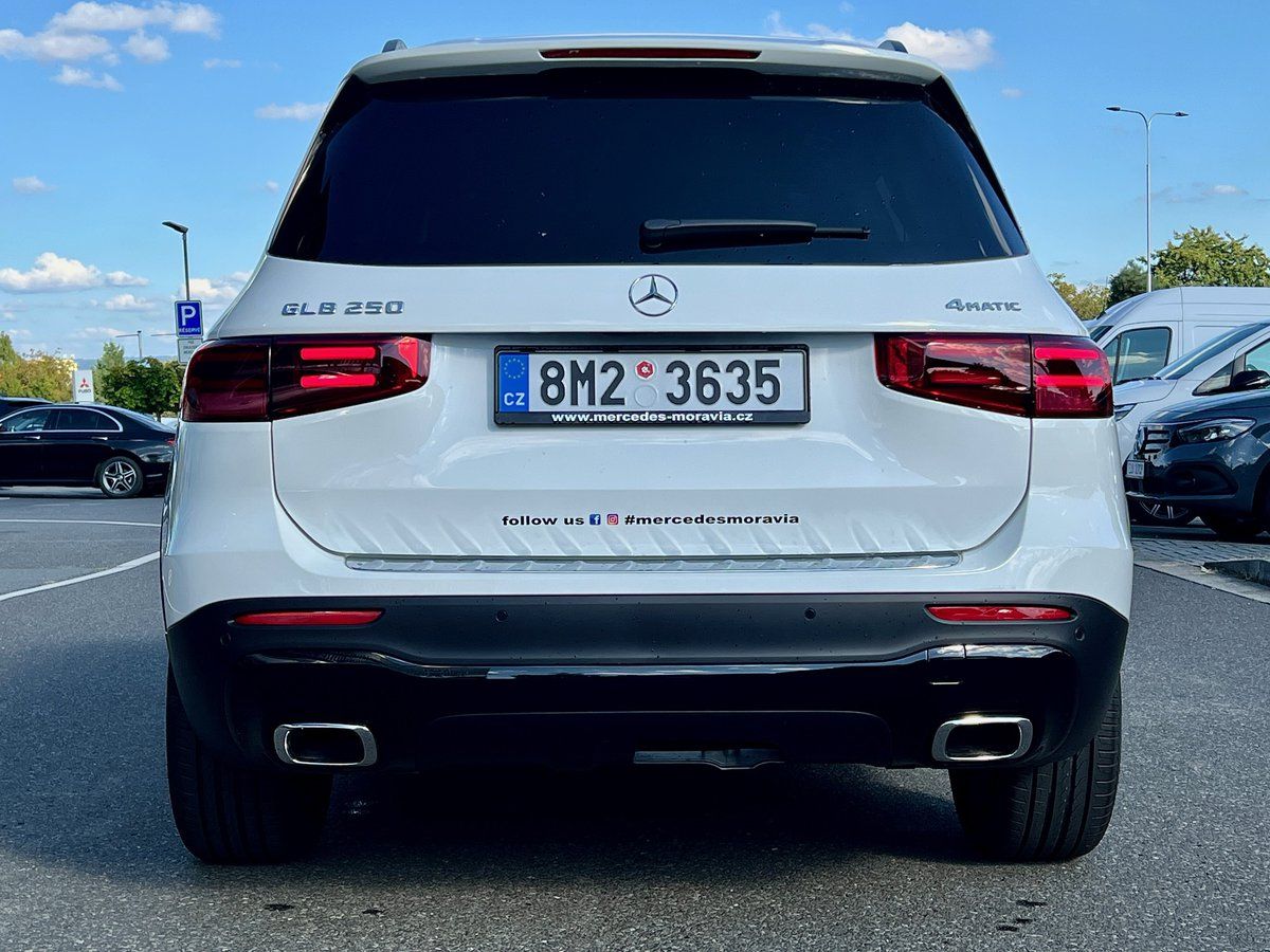 Mercedes-Benz GLB, 250 4MATIC Progressive - fotka 4