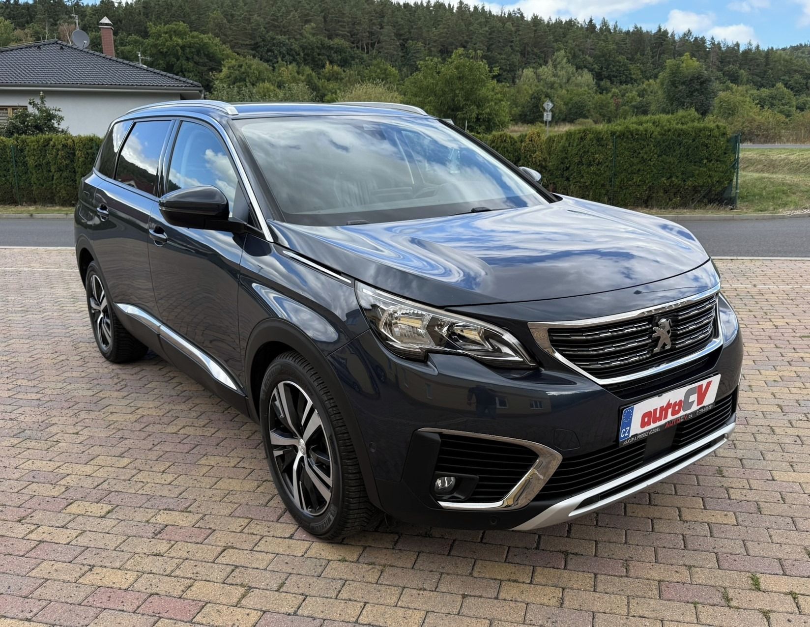 Peugeot 5008, II 1.2 PureTech 96kW ALLURE - fotka 5