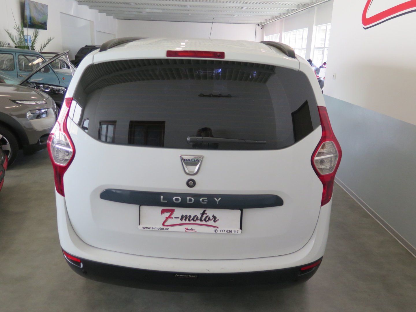 Dacia Lodgy, 1.6 61kW,klima,výhřev,navi - fotka 3