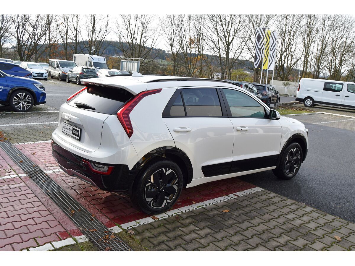Kia Niro EV, STYLE 150 KW+64,8 KWH - fotka 3