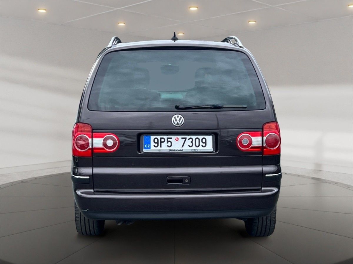 Volkswagen Sharan, 2,8 i V6 150kW Highline - fotka 5