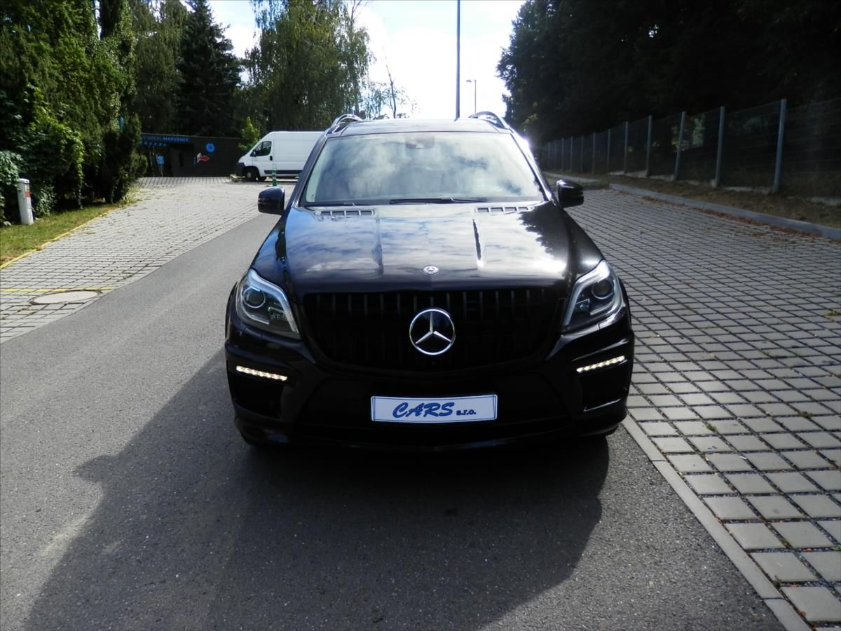 Mercedes-Benz GL, 500 4M, AMG, HeadUp, HarmanKar - fotka 3