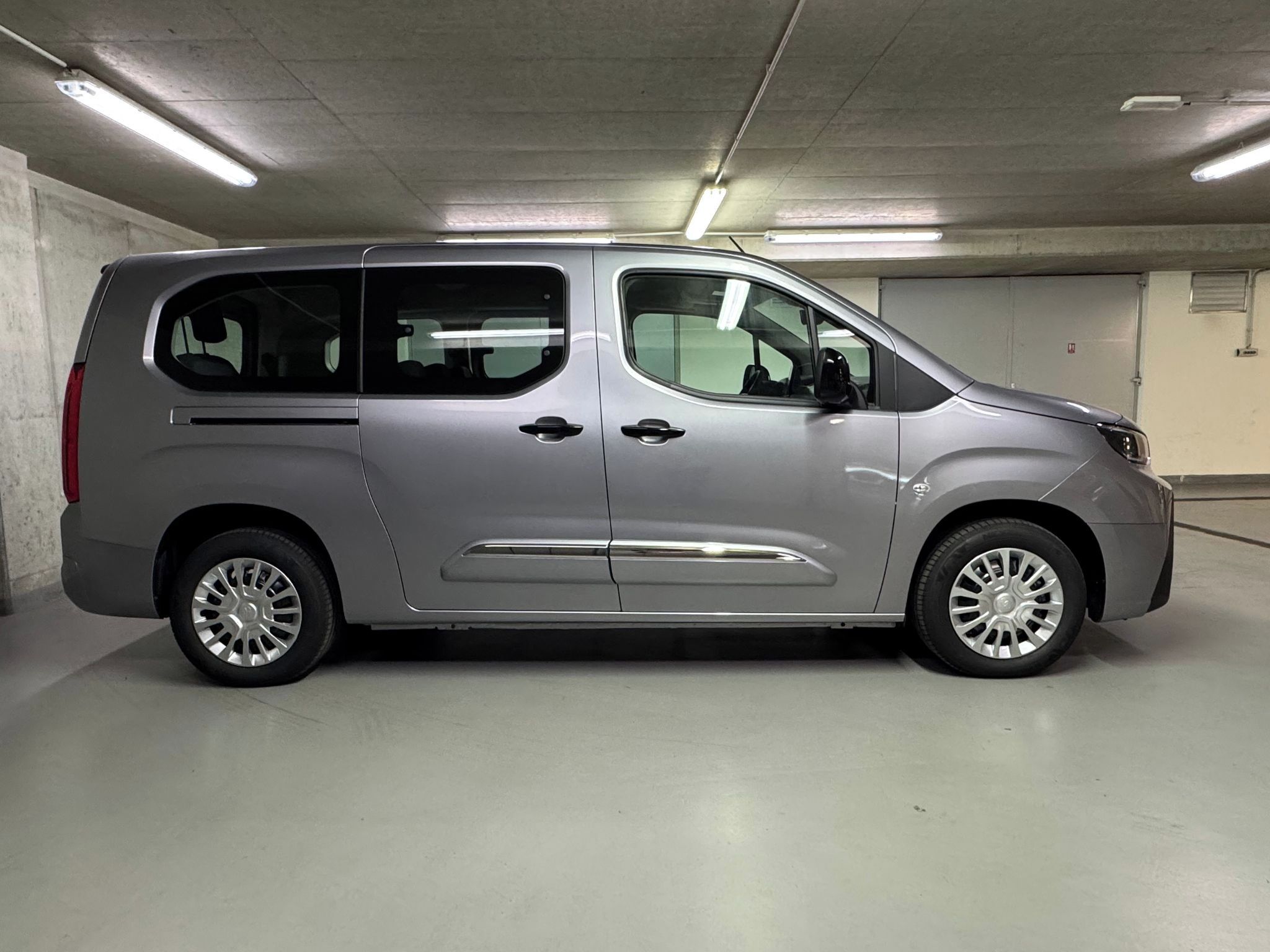 Toyota Proace City Verso, Family  EV Long - fotka 4