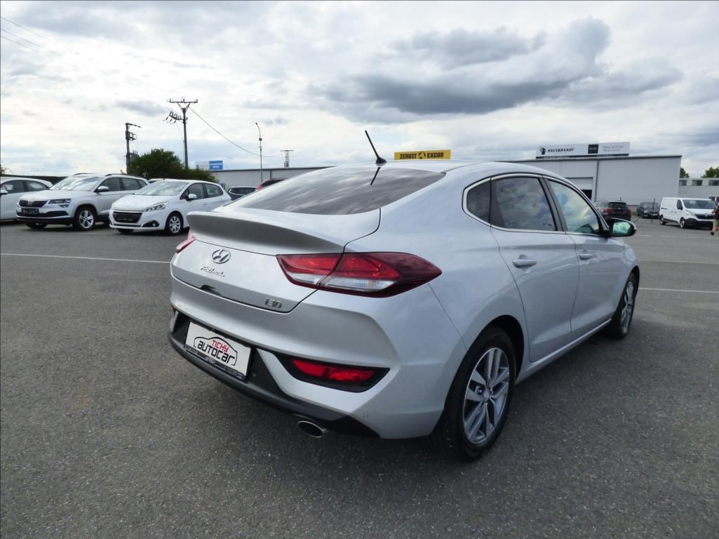 Hyundai i30, 1,6 CRDi,100kW,koupeno ČR,Klim - fotka 3