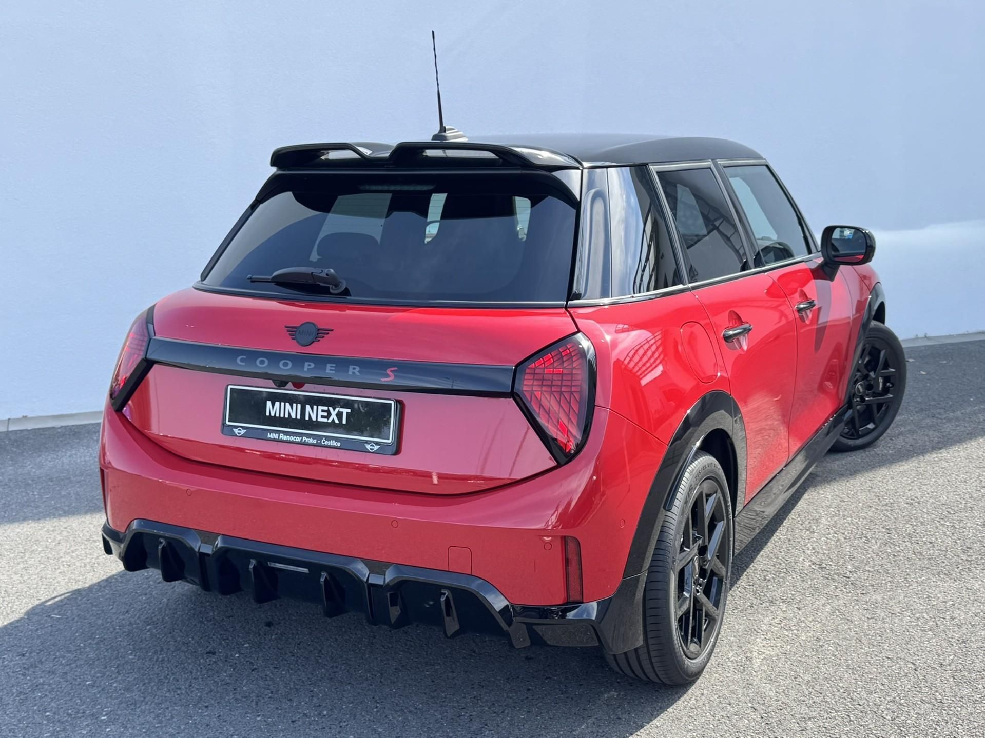 Mini Cooper, 5 door (F65) S - fotka 2