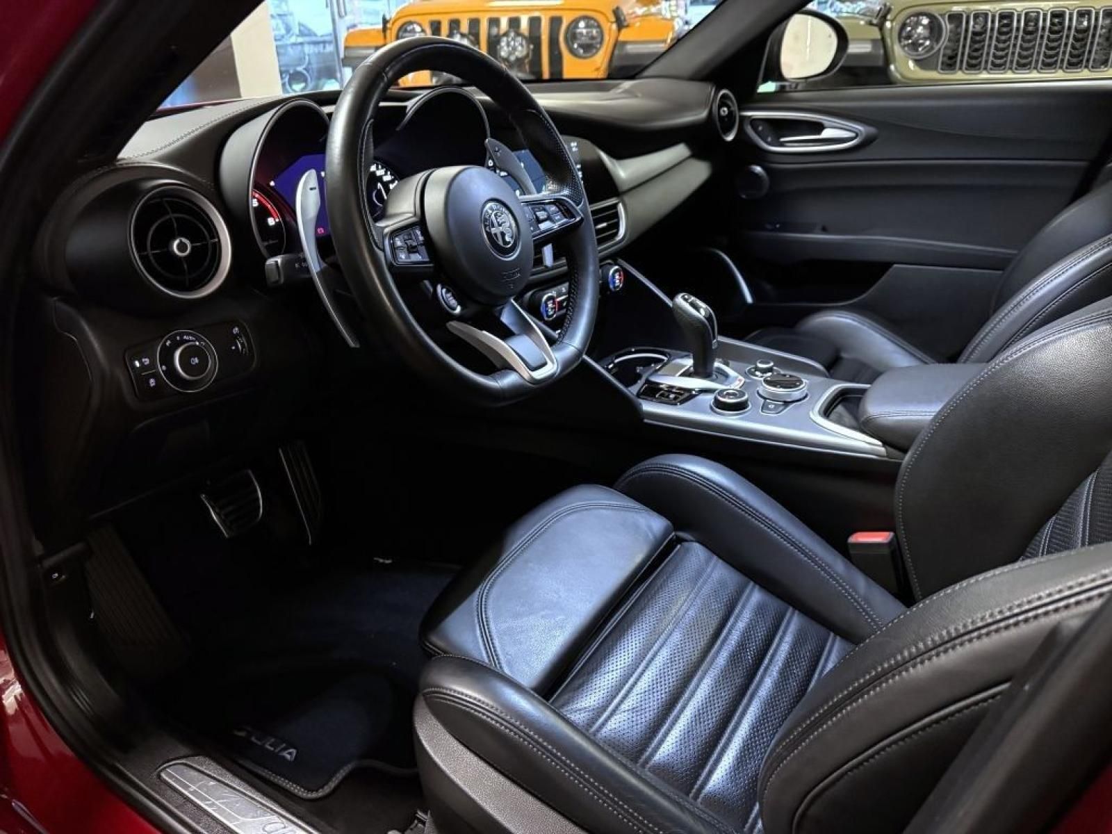 Alfa Romeo Giulia, 2.2 JTDM 210k AT8 ZF Q4 4x4 - fotka 6
