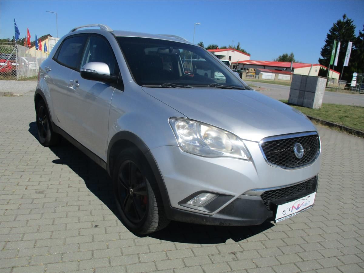 SsangYong Korando, 2,0 D20DTF 129kw Executive AWD - fotka 6