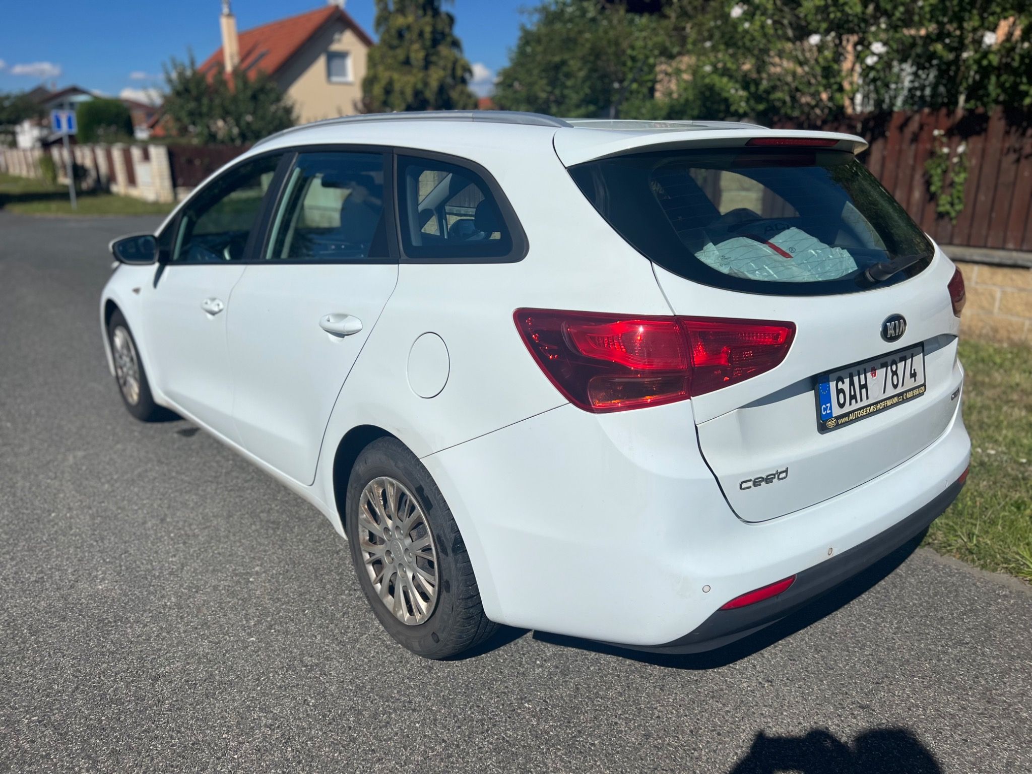 Kia Cee´d, 1,6 CRDI, klima, tempomat - fotka 4