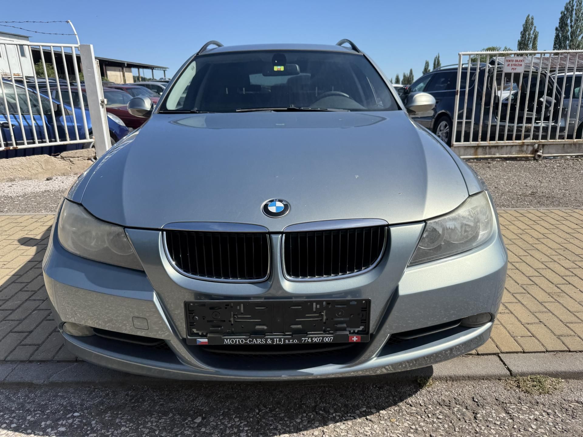 BMW Řada 3, 320i Touring