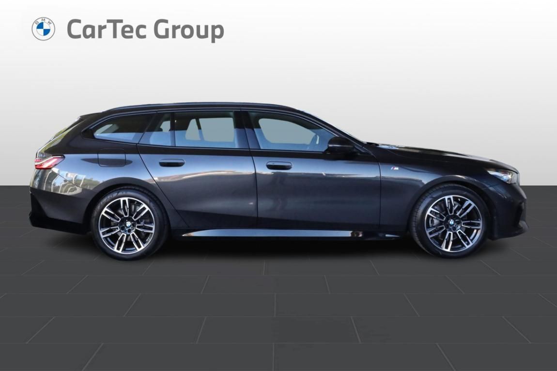 BMW Řada 5, 540d xDrive Touring - fotka 4