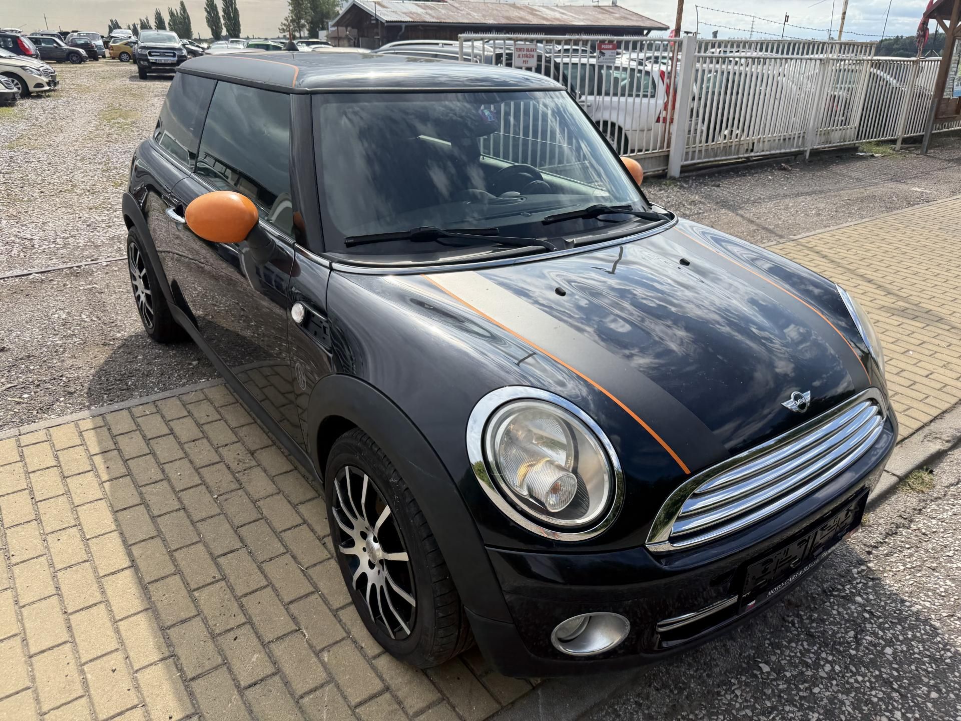 Mini One, 1.4 70 KW - fotka 4