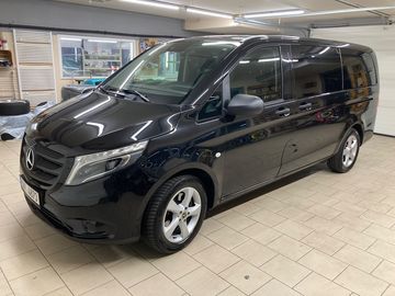 119 Tourer, 8 míst
