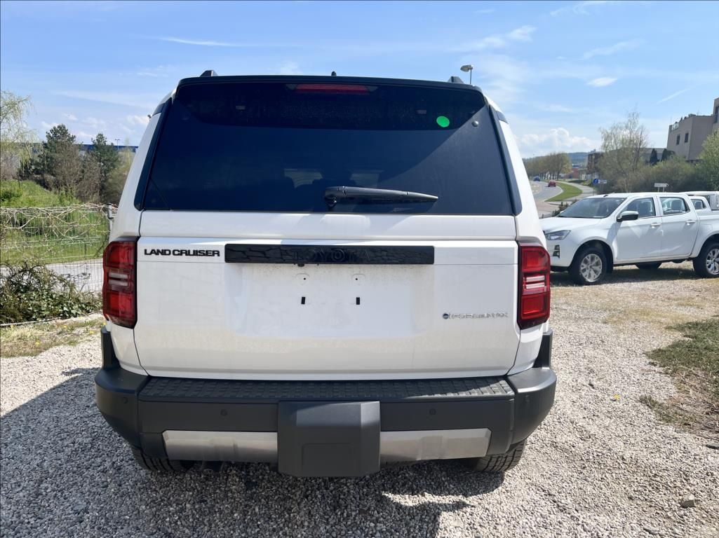Toyota Land Cruiser, 2,4 iFORCE MAX HEV Premium - fotka 6