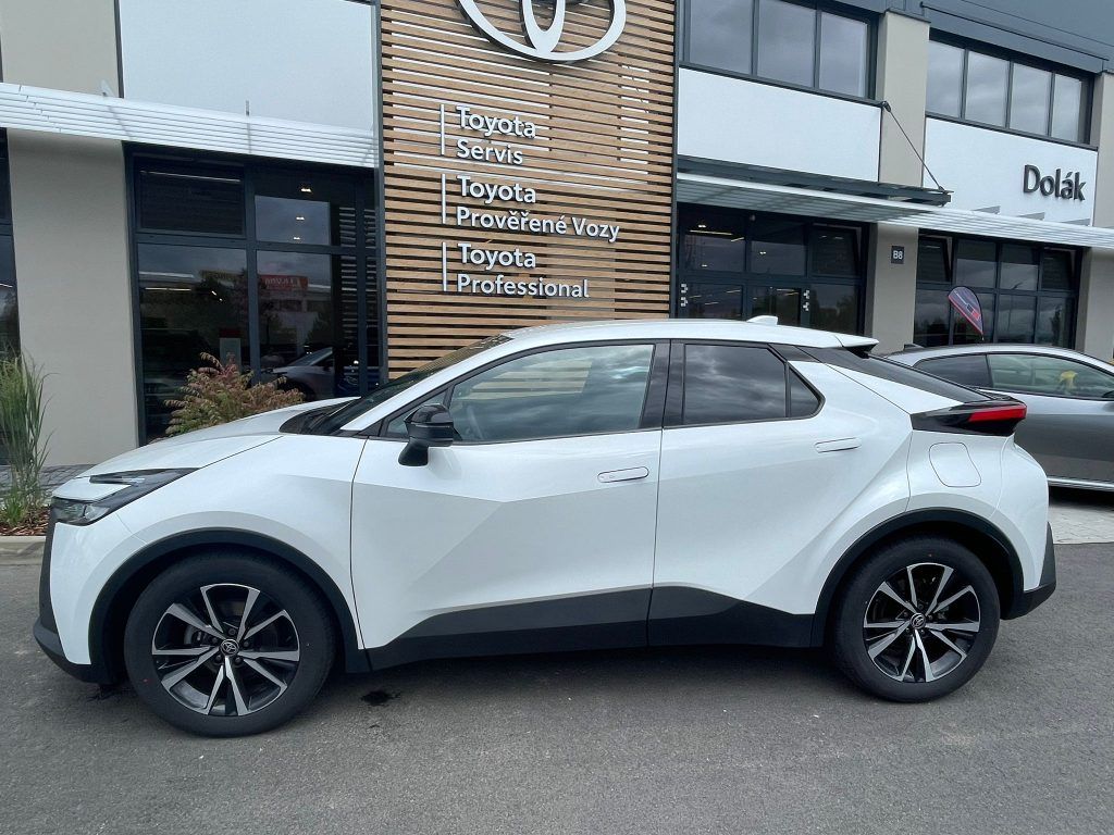 Toyota C-HR, 1,8L Style Hybrid 2x4 - fotka 4
