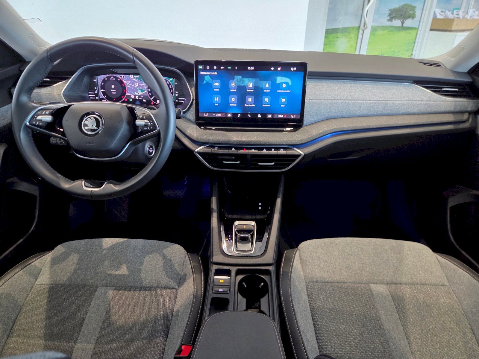 Škoda Octavia, COMBI TOP SELECTION 2,0 TDI 11 - fotka 5